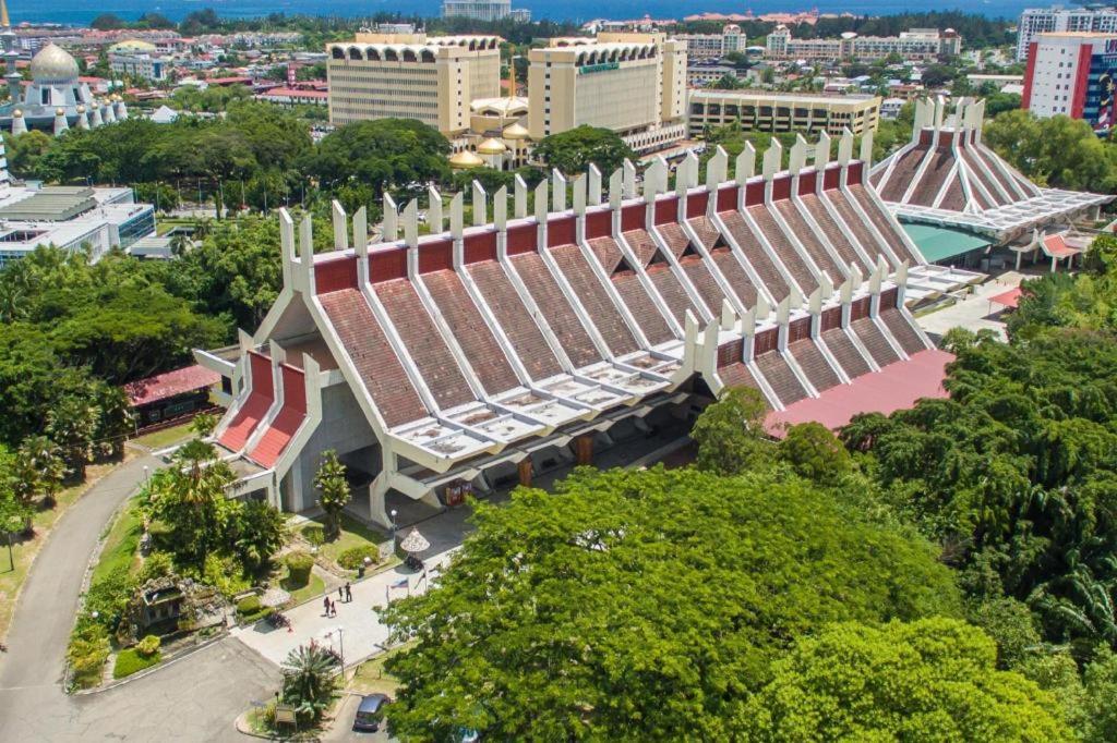 Seapark Condotel Hotel Kota Kinabalu Exterior foto